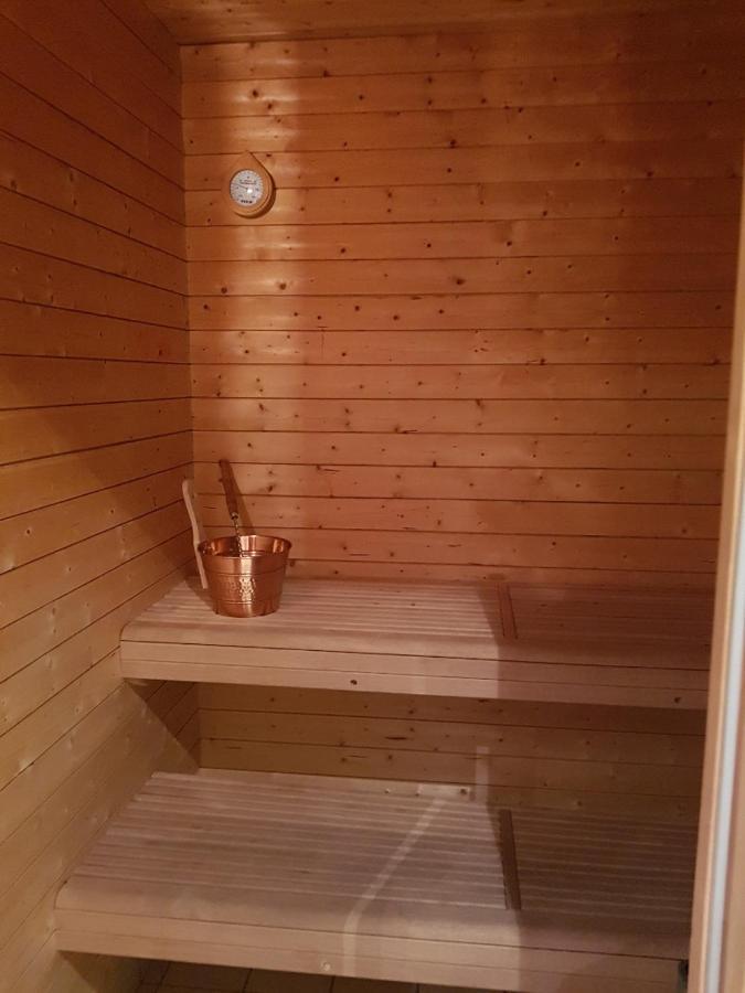 Funaesdalsporten Roeda Husen Funaesdalen Eksteriør billede